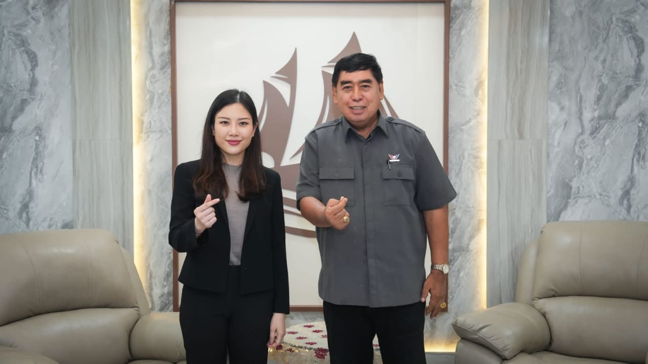 Abdul Hayat Gani dan Angela Tanoesoedibjo Makan Malam di Makassar Pada Momen HUT ke-12 Partai Perindo